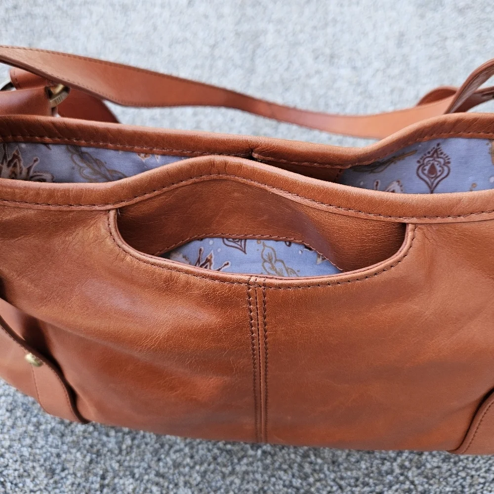 HOBO International Toffee Brown Leather Shoulder Bag Wanderlust Lining VTG Purse